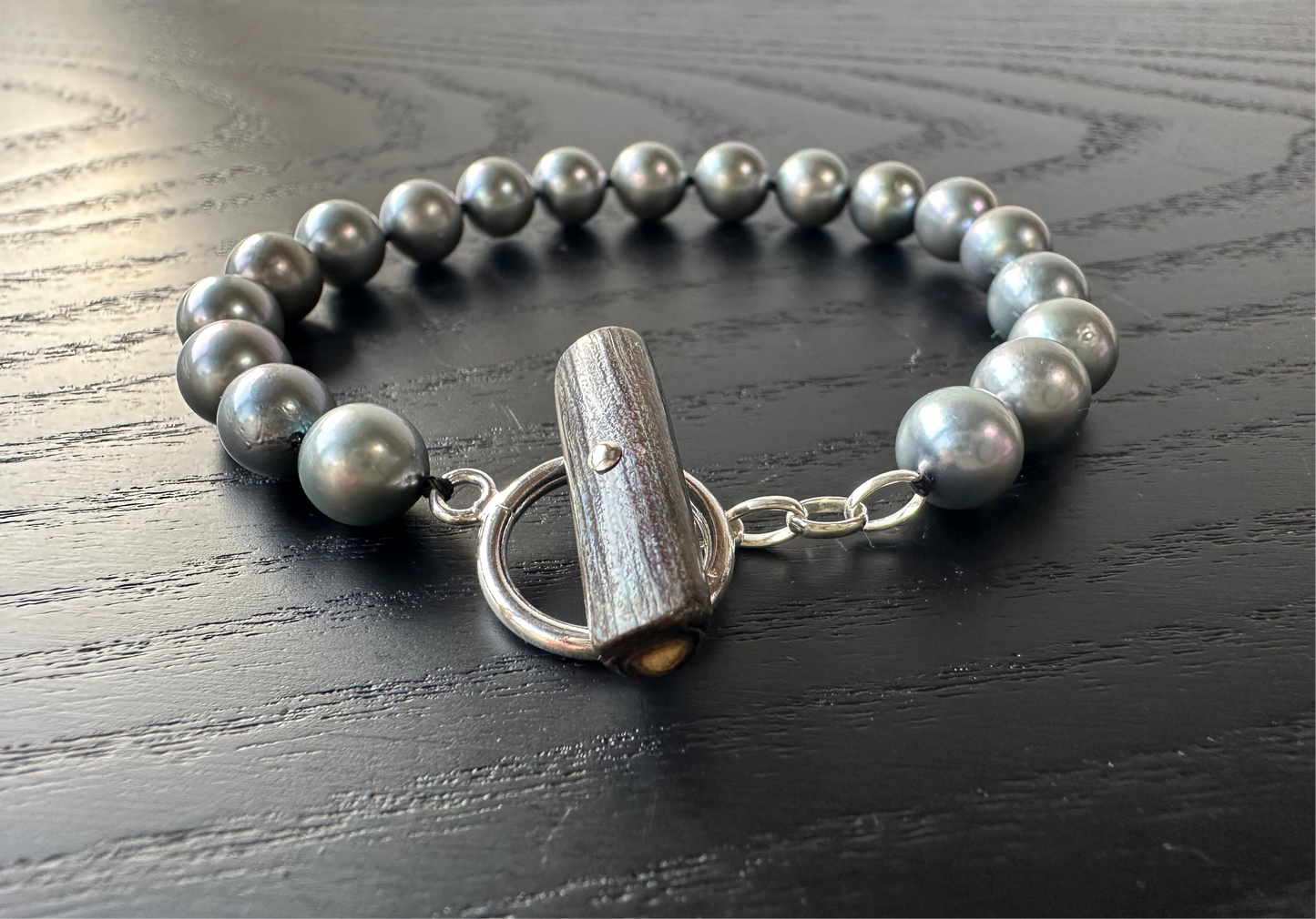 Silver blue Akoya pearl bracelet silver 925 toggle ring with deep sea coral bar