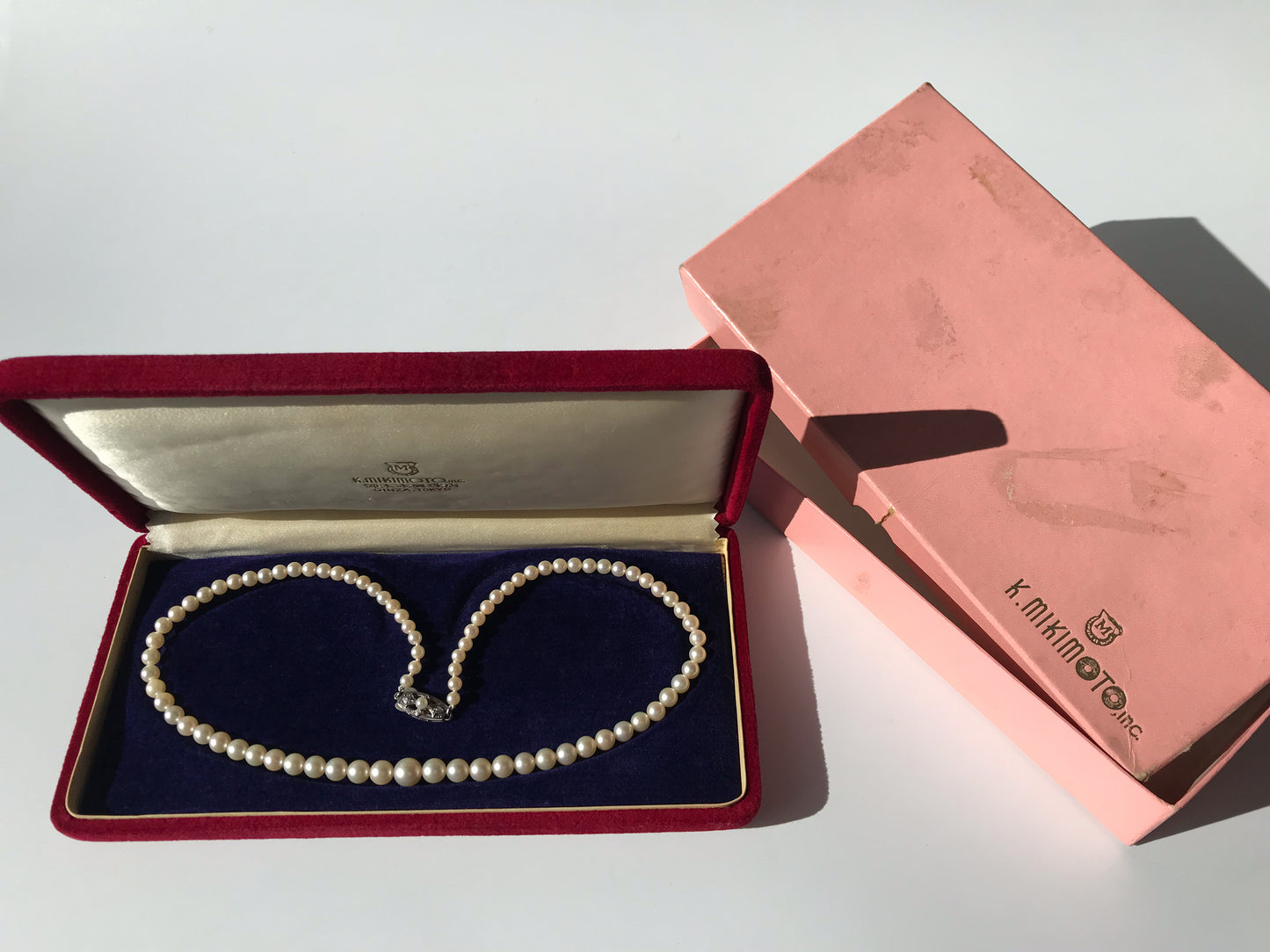 Mikimoto Akoya pearl vintage graduated necklace with the original box