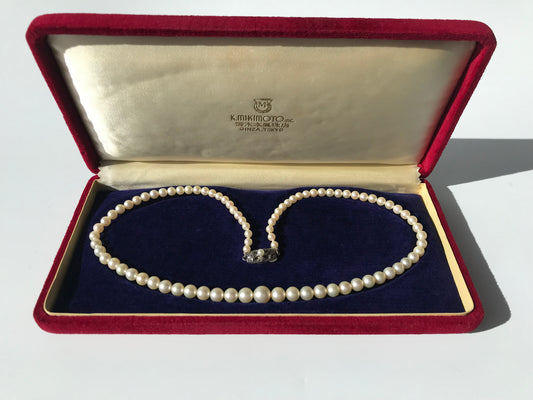 Mikimoto Akoya pearl vintage graduated necklace with the original box