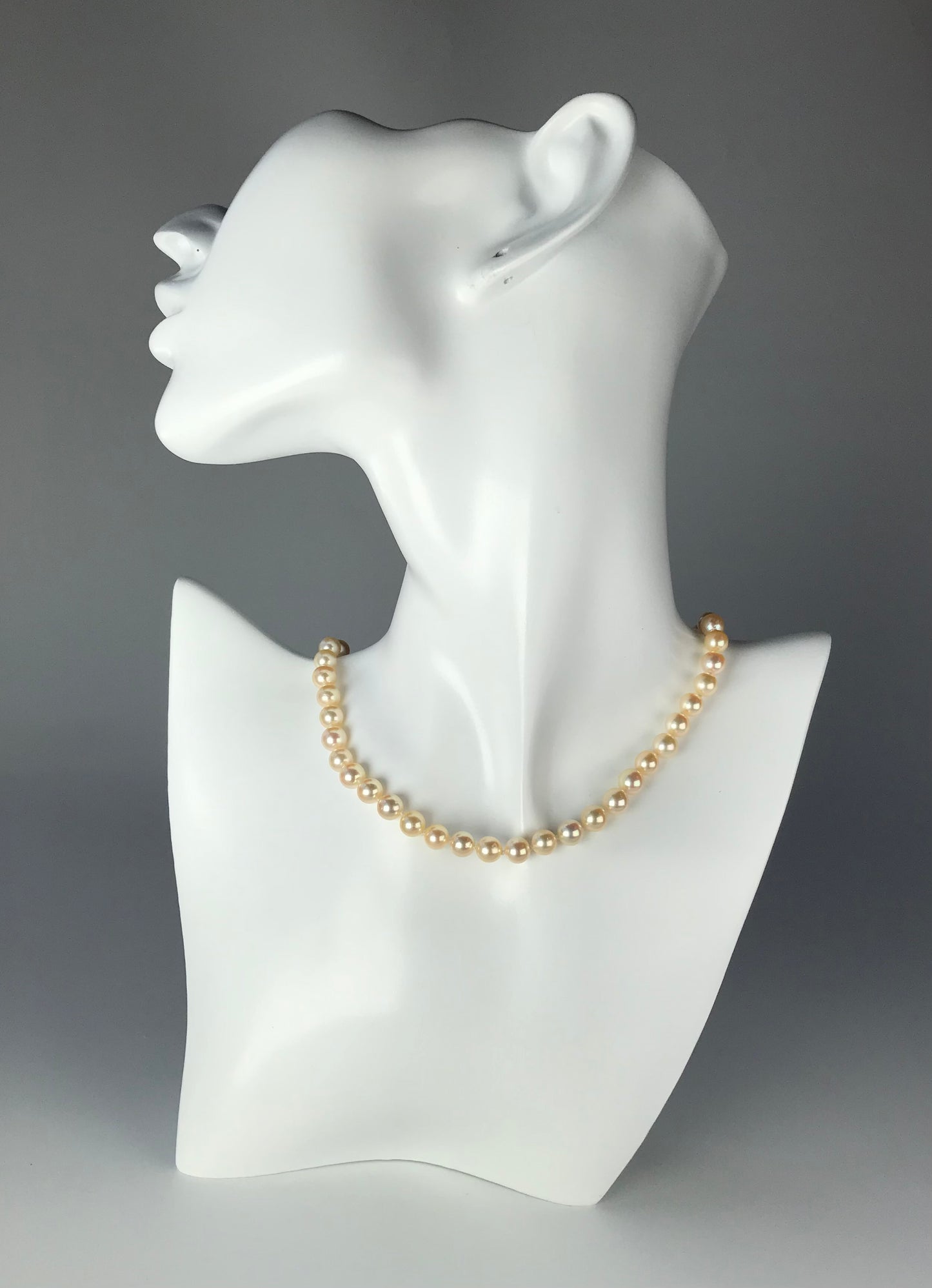 Collector’s item 1970 Osaka Expo Tasaki vintage Akoya pearl necklace