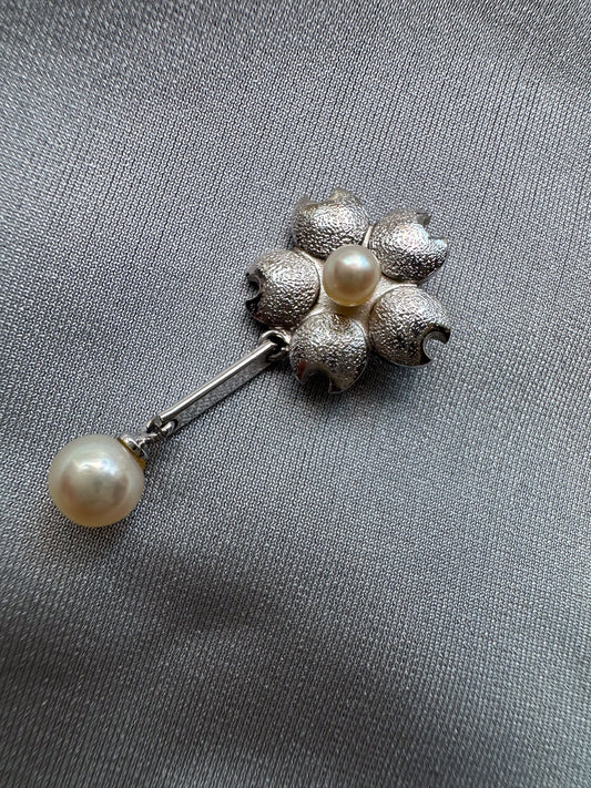 Collector’s item 1970 Osaka Expo Tasaki vintage Akoya pearl pendant top