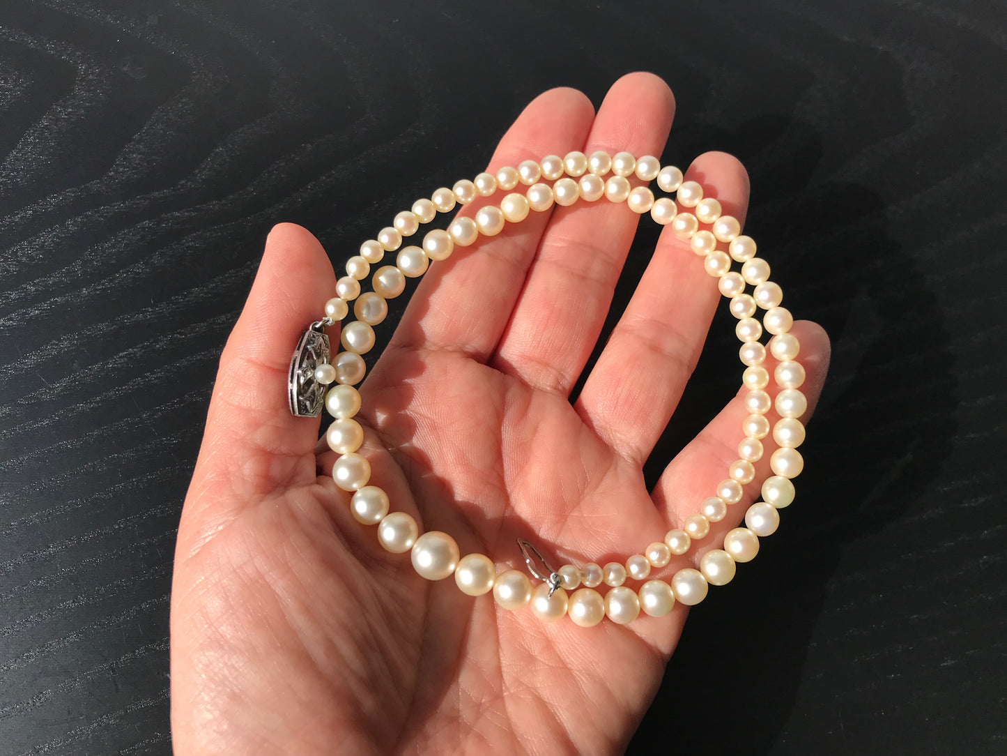 Mikimoto Akoya pearl vintage graduated necklace with the original box
