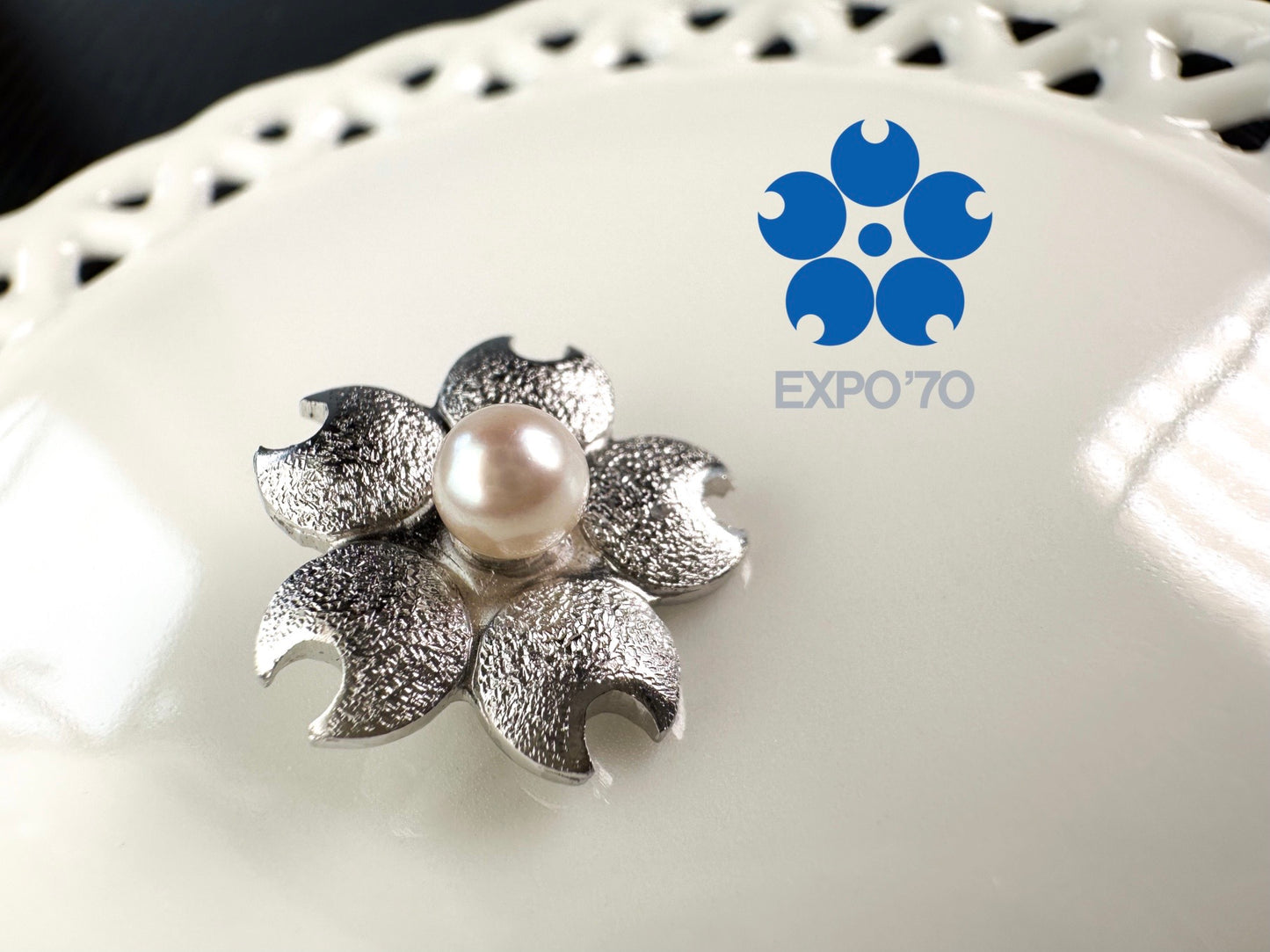 Collector’s item 1970 Osaka Expo TASAKI vintage Akoya pearl pendant