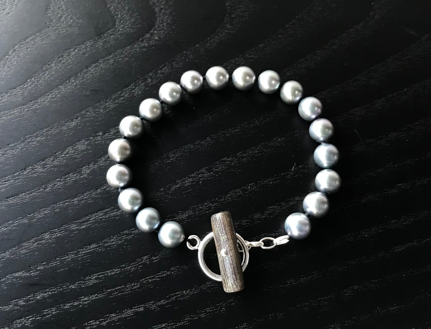 Silver blue Akoya pearl bracelet silver 925 toggle ring with deep sea coral bar