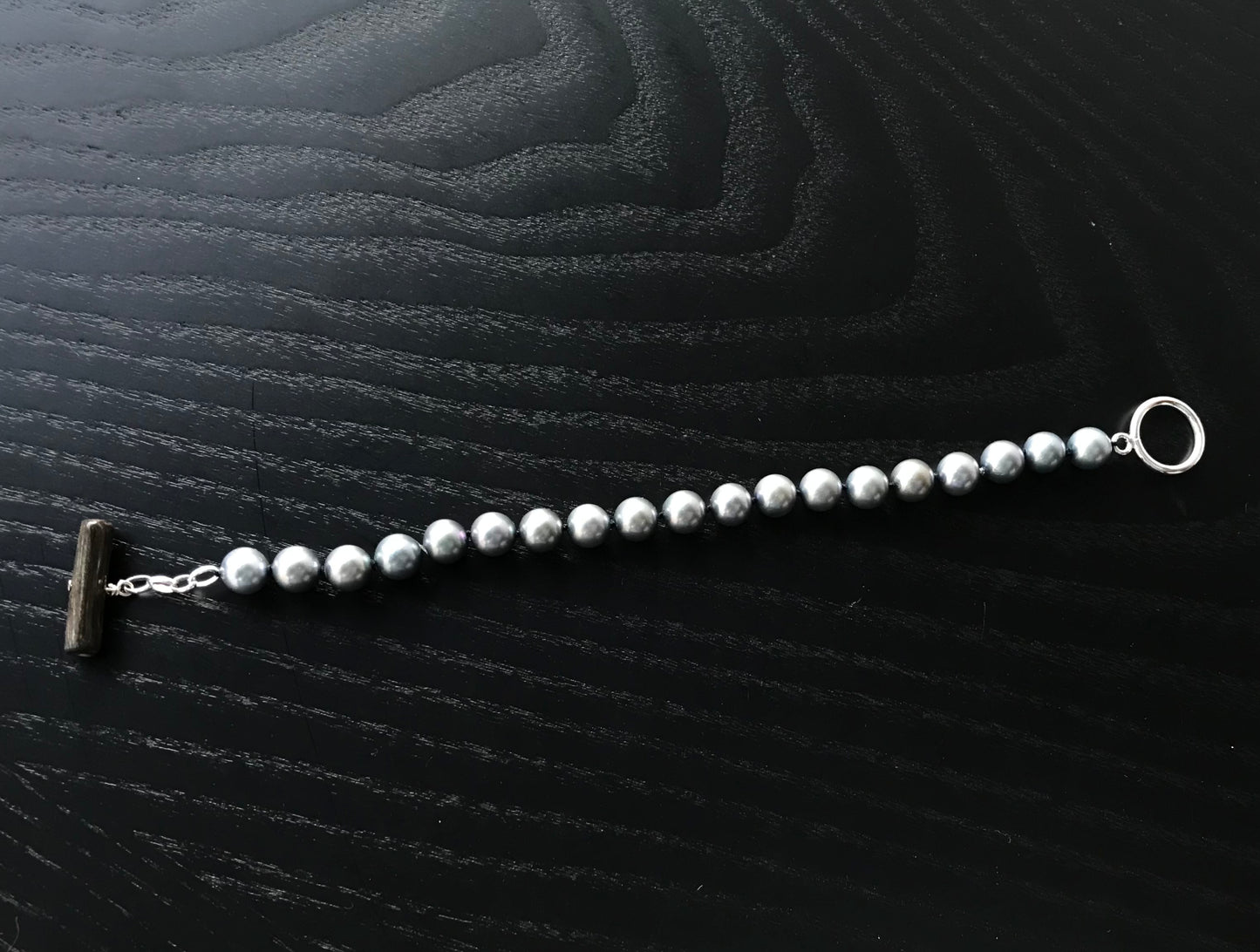 Silver blue Akoya pearl bracelet silver 925 toggle ring with deep sea coral bar