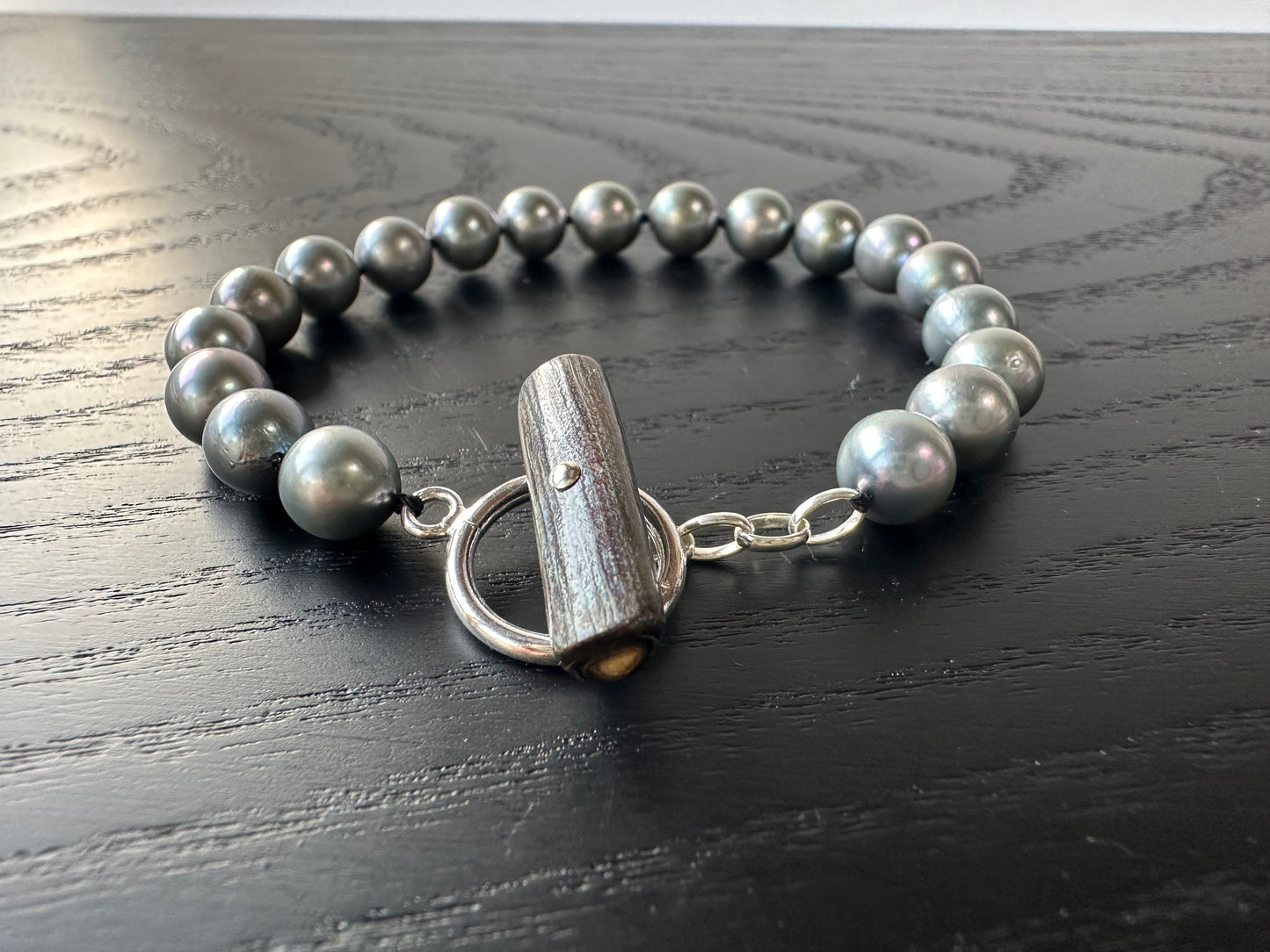 Silver blue Akoya pearl bracelet silver 925 toggle ring with deep sea coral bar